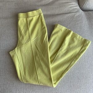 Aerie Buttery Yellow Ribbed Yoga Pants
